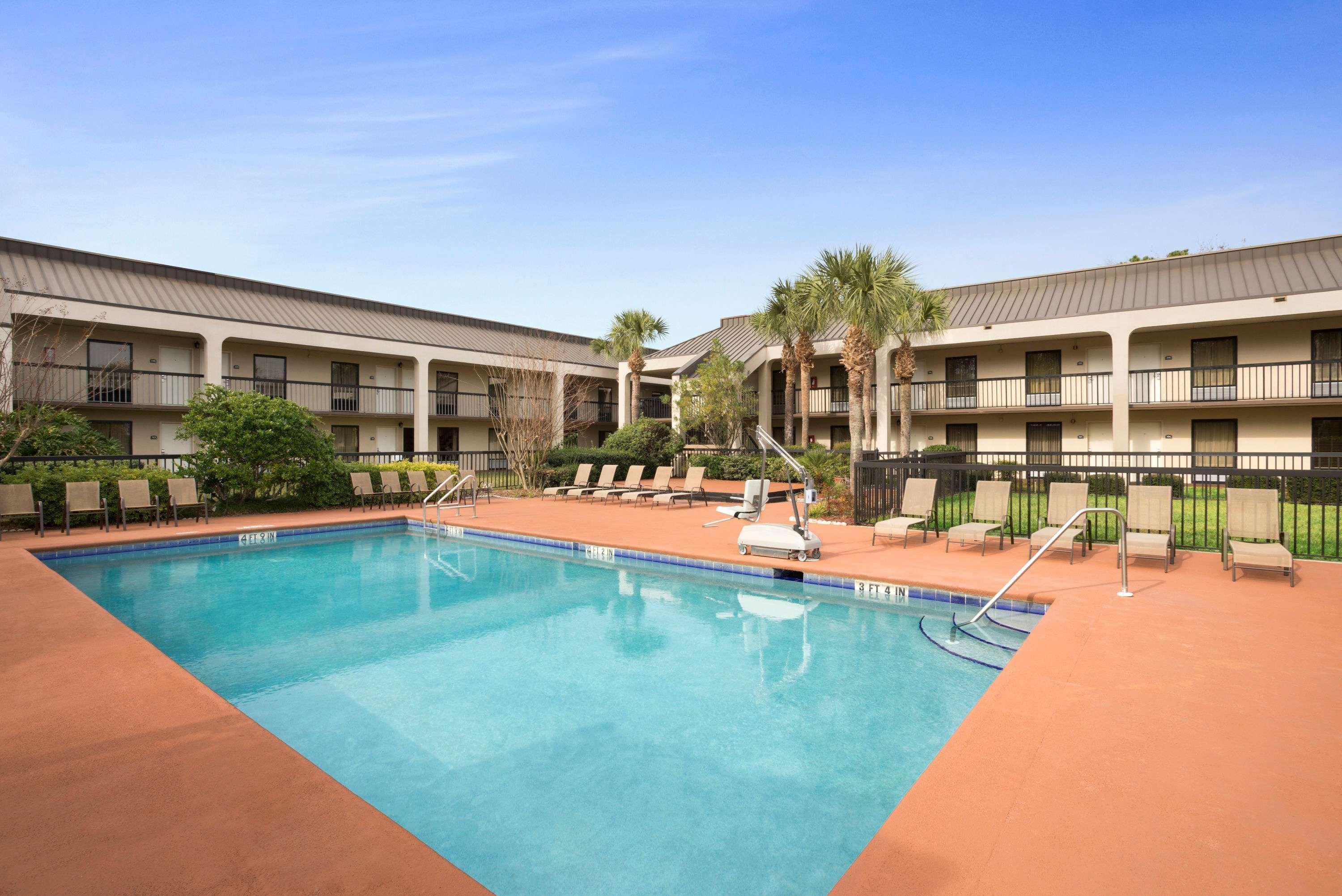 Days Inn By Wyndham Jacksonville Airport Ngoại thất bức ảnh