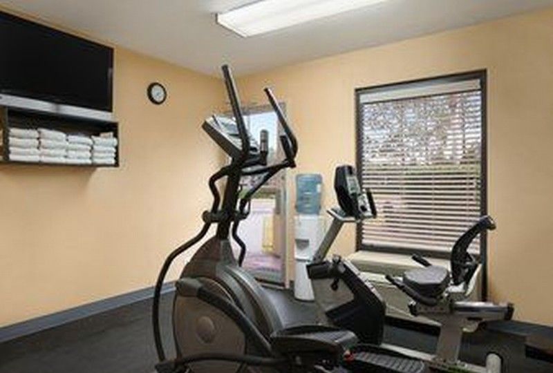 Days Inn By Wyndham Jacksonville Airport Ngoại thất bức ảnh